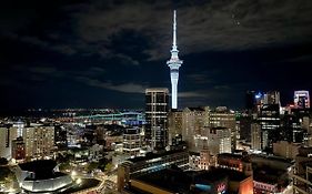 Amazing Skytower View 2 Bedroom 2 Bathroom Apartment